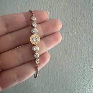 Elegant rose gold Bracelet